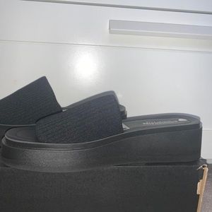 Cushionaire Black Platform Sandals